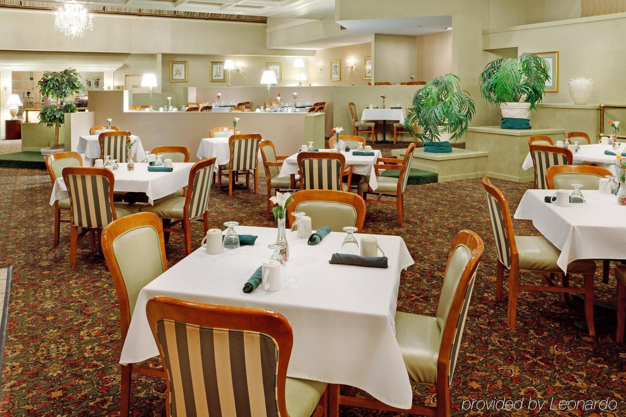 Wyndham Garden York Restaurante foto